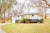 Building Photo - Fantastic 3 (4-ish) Bed Home | Lawn Care Included