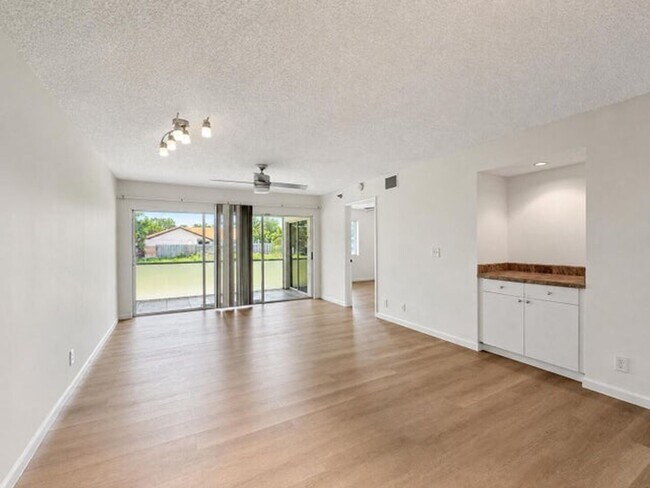 Building Photo - 340 NW 67th St