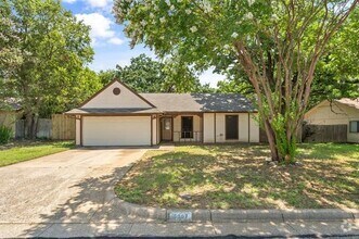 Building Photo - 6007 Brentcove Dr