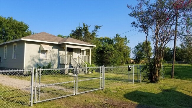 Building Photo - 1214 Teal St
