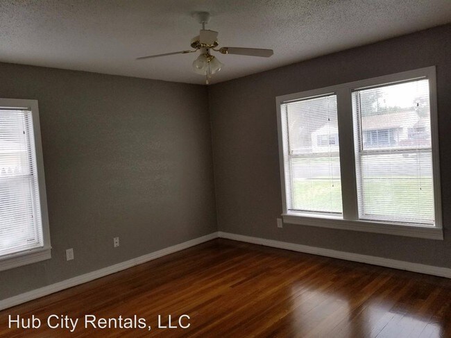 Building Photo - 3 br, 1 bath House - 3714 28th Street