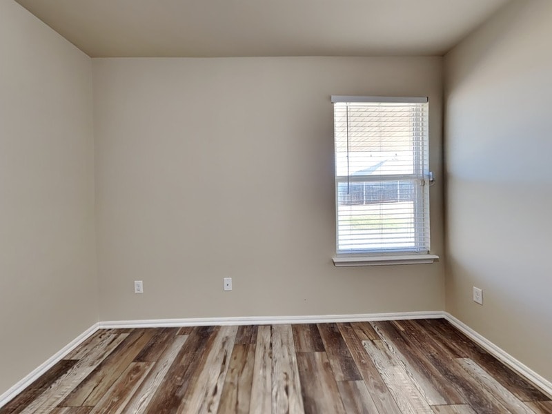 Building Photo - 2716 Demotte Dr