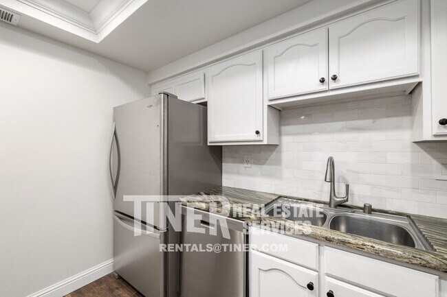 Building Photo - 7586 Waterwillow Dr