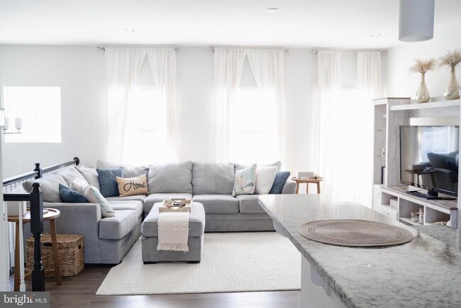 Building Photo - 36046 Auburn Wy