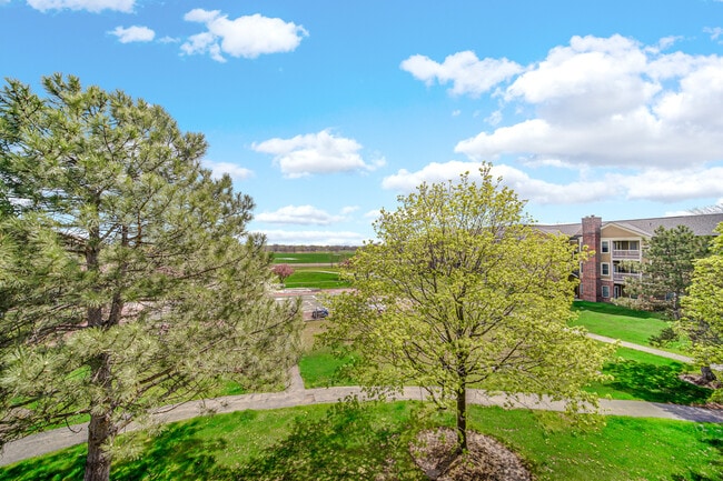 Building Photo - 124 Glengarry Dr