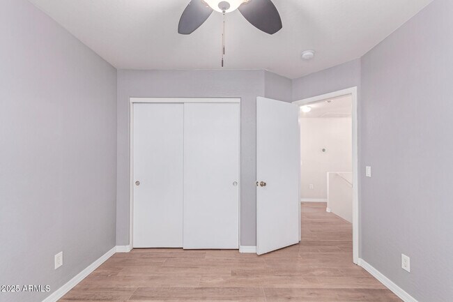Building Photo - 10908 W Frier Dr