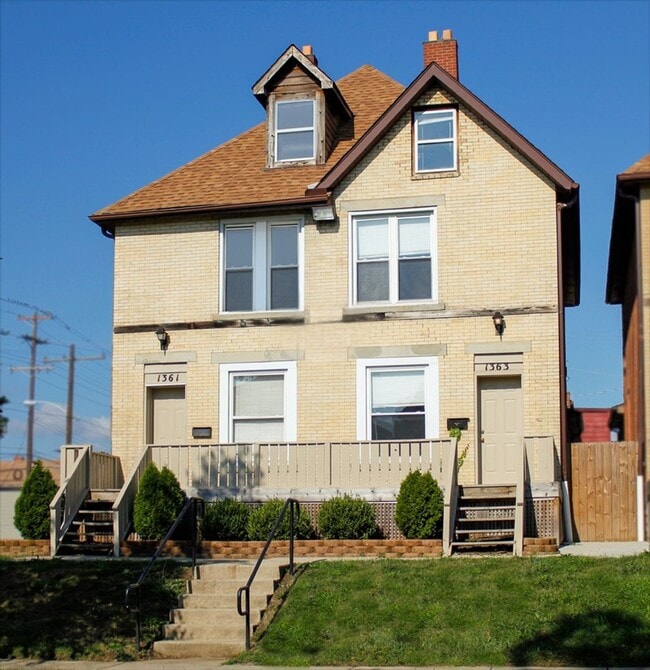 Building Photo - 1363 Indianola Ave