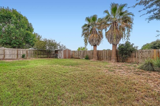 Building Photo - 1020 Brutus Dr