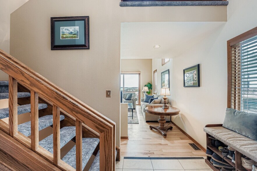 Building Photo - 776 Chimney Creek Dr