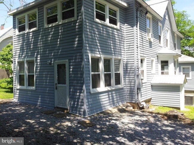 Building Photo - 4217 Jefferson St