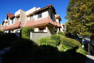 Building Photo - 27663 Ironside Dr