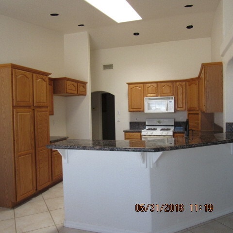 Building Photo - 3 Bedroom 2 bathroom 3 car garage