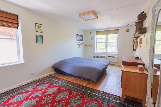 Building Photo - 5730 Mosholu Ave