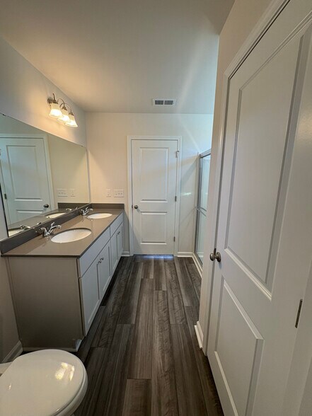 Building Photo - 209 Braxton Dr