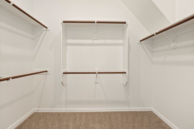 Building Photo - Beautiful 5 bedroom, 3 bathroom home in Buda!!!