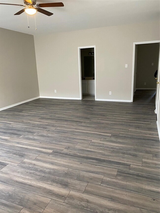 Building Photo - 7352 Regency Square Ct
