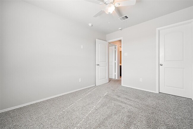 Building Photo - 9295 Inland Leather Ln