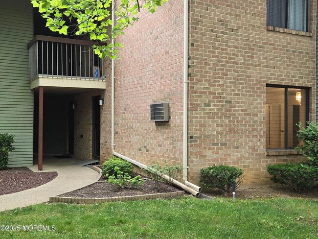 Building Photo - 218 Medford Ct