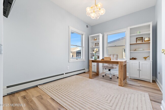 Building Photo - 3456 E Thistle Ave