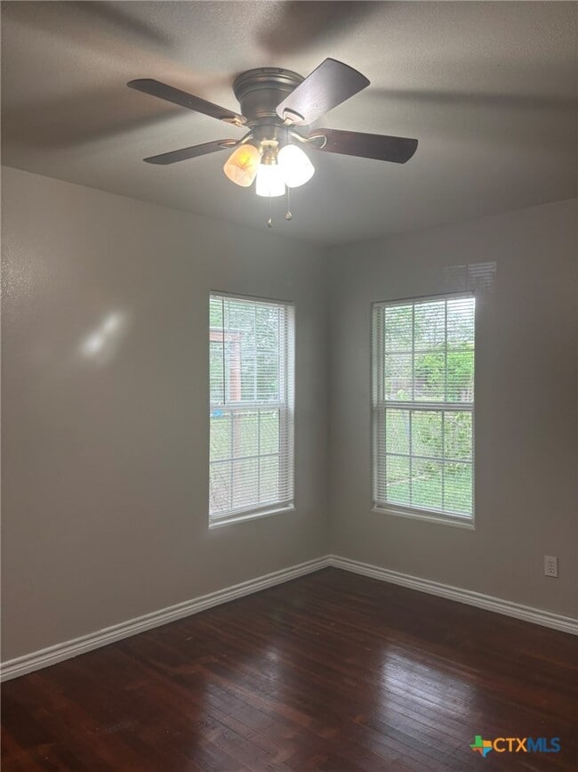 Building Photo - 2905 Wildwood St