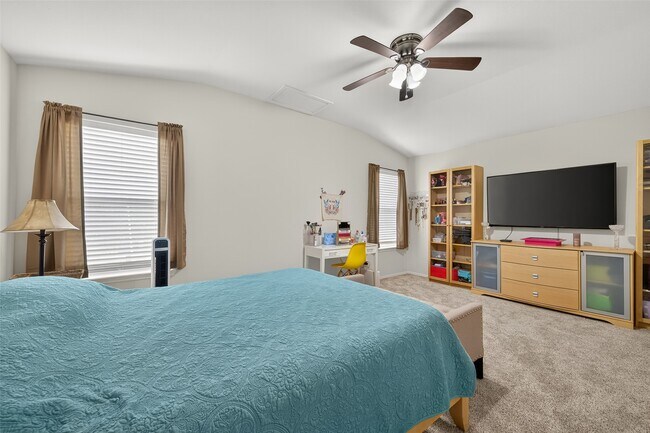 Building Photo - 8311 Tartan Ct