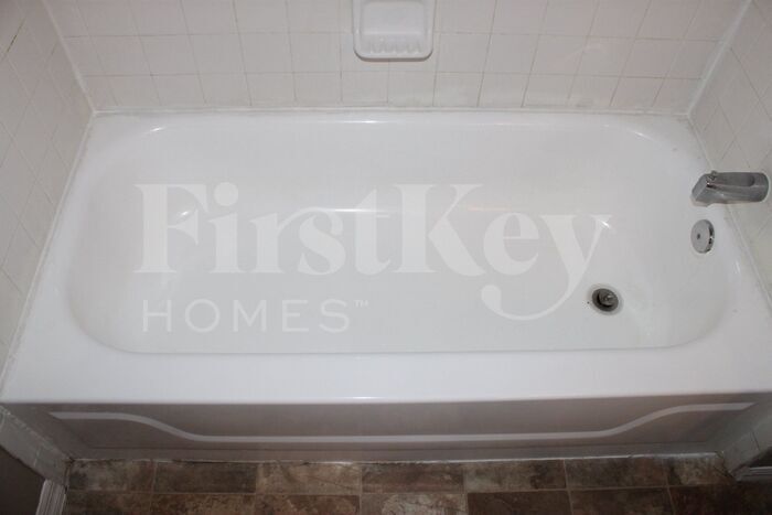 Building Photo - 14936 SE 25 Pl