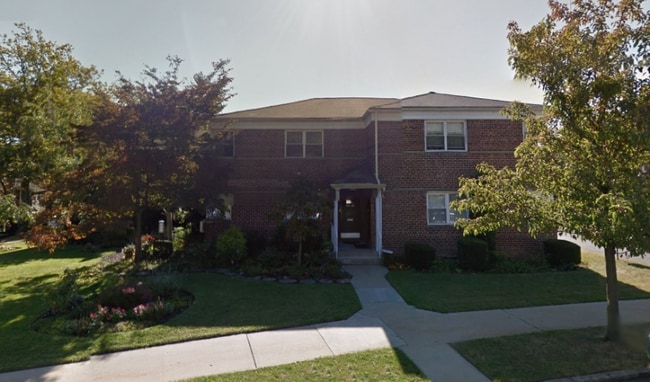Building Photo - 196-38 Pompeii Ave