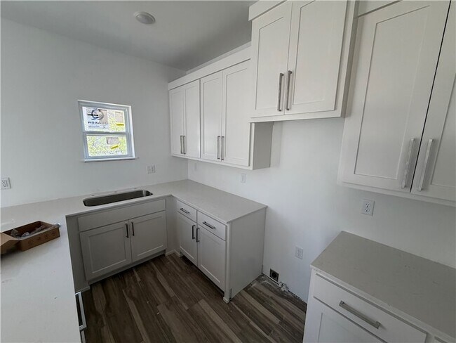 Building Photo - 2091 W Ora Dr