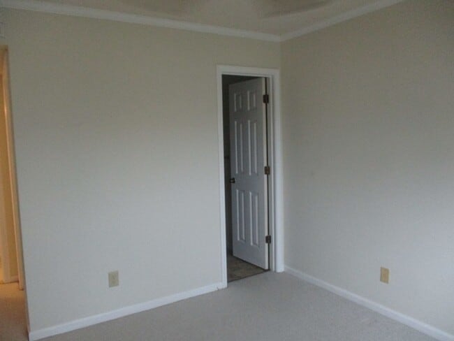 Building Photo - 650 Cedar Point Blvd