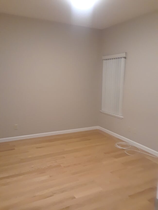 Building Photo - 473 34th Ave