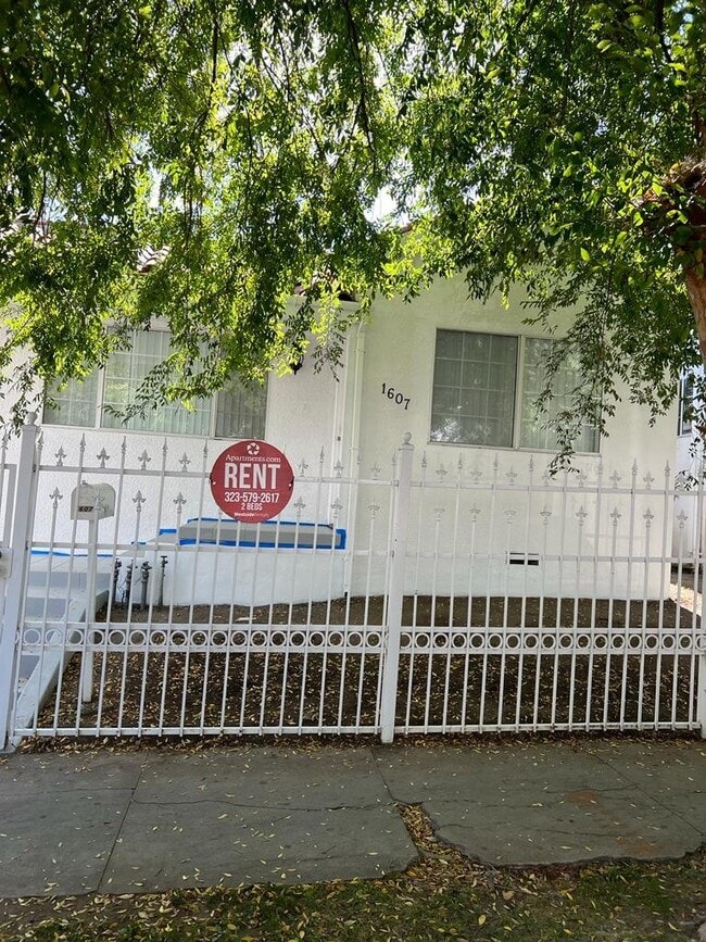 Building Photo - 1607 N Wilton Pl