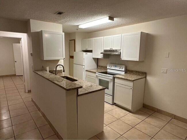 Building Photo - 976 Leeward Pl