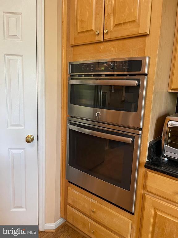 Building Photo - 4129 Trowbridge St