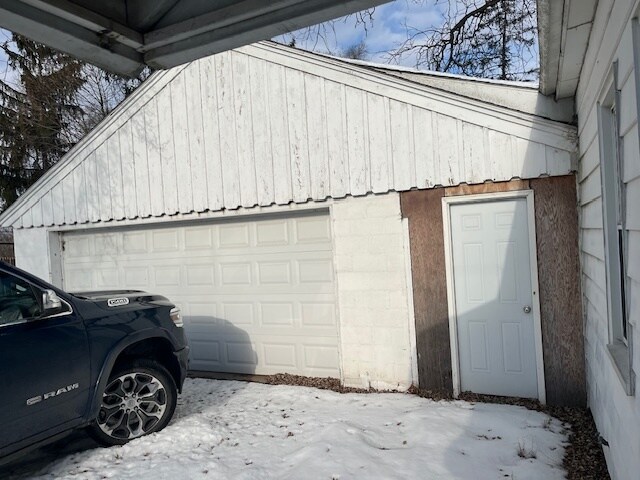 Building Photo - 45883 Cass Ave