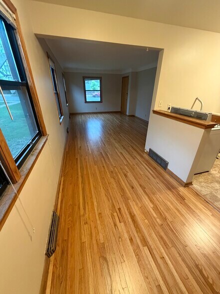 Building Photo - 3016 W 44th St