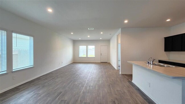 Building Photo - 14513 Lily Plns Dr