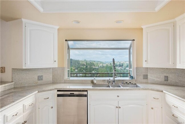 Building Photo - 4389 San Blas Ave