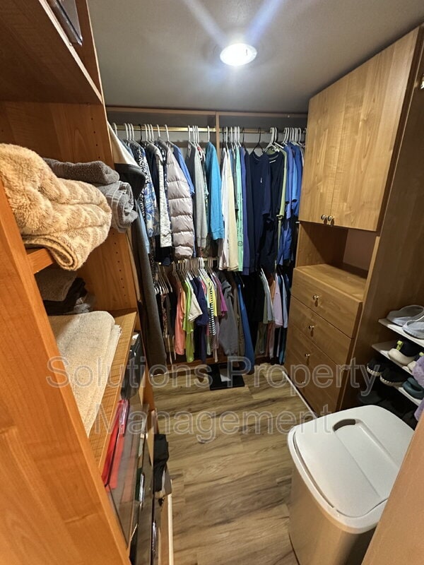 Building Photo - 100 Canebreakers Dr