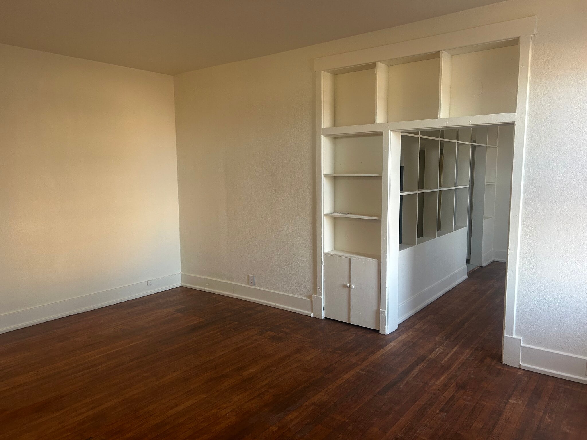 Building Photo - 537 Denison St