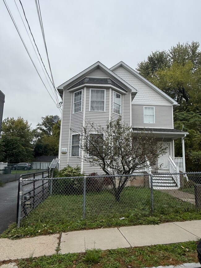 Building Photo - 12-14 Harbison Ave