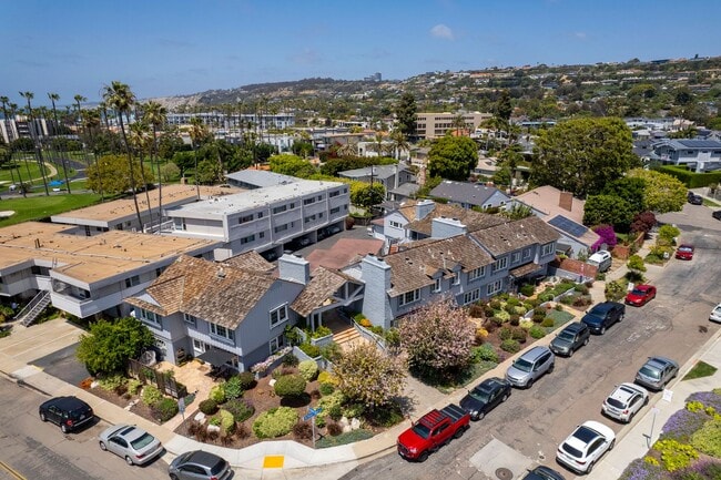 Building Photo - *OPEN HOUSE: 10/12 10-11AM* 2BD/1BA in La ...