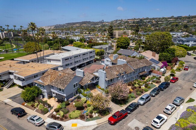 Building Photo - *OPEN HOUSE: 9/13 10-11AM* 2BD/1BA in La J...