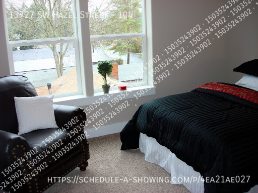Building Photo - 13727 SW Hazel St