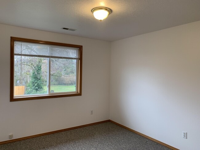 Building Photo - 2135 SE 90th Ave