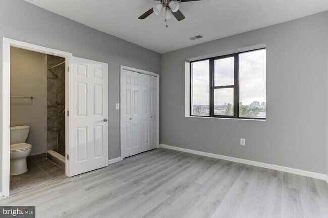 Building Photo - 400 N Highland Ave