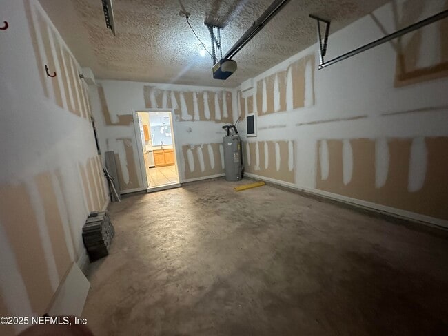 Building Photo - 105 Leese Dr