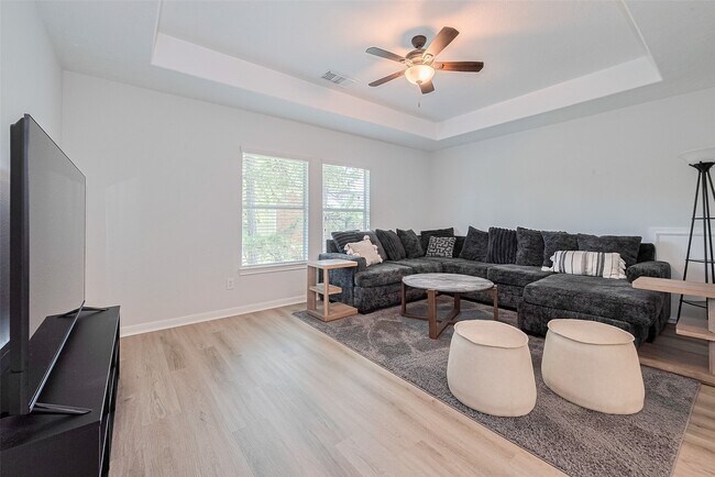 Building Photo - 14 Sprite Woods Pl