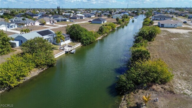Building Photo - 331 NE 25th St