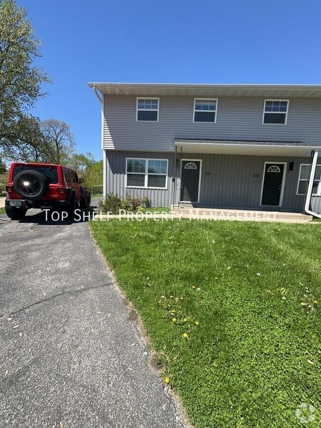 Building Photo - 308 SW Westview Dr