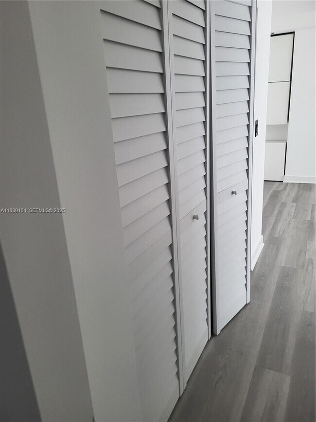 Building Photo - 137 Golden Isles Dr